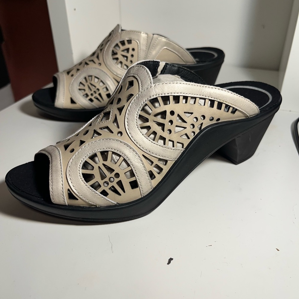 Romika Beige and Black Cutout Leather Mules